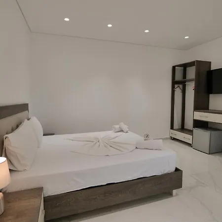 Fabeno בית הארחה