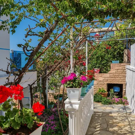 Casa de hóspedes Fabeno 3*