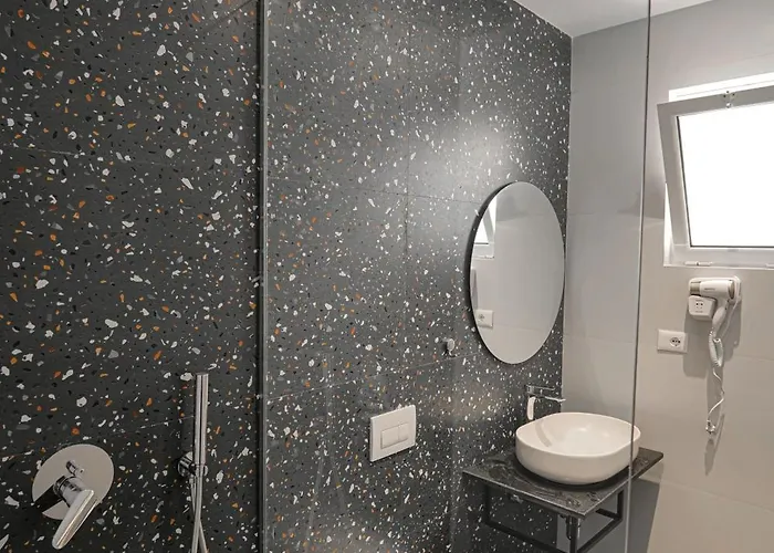 Fabeno בית הארחה סרנדה