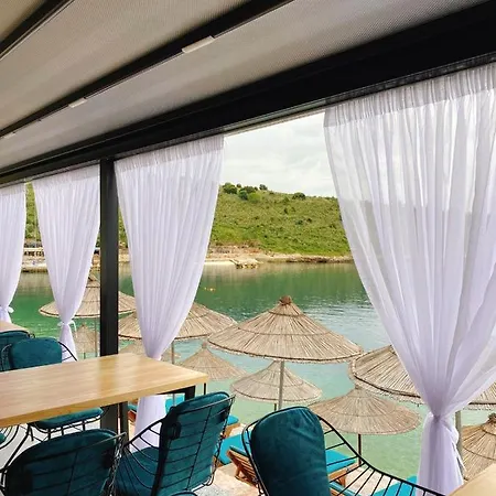 Fabeno Guest house