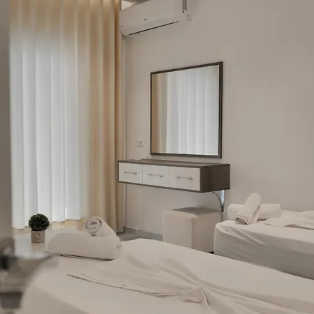 Fabeno Guest house Sarande