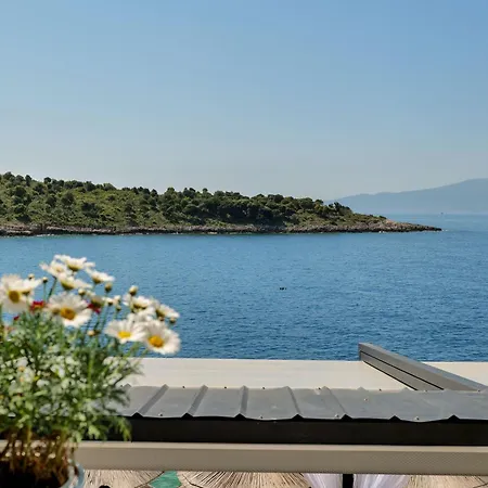 Fabeno Guest house