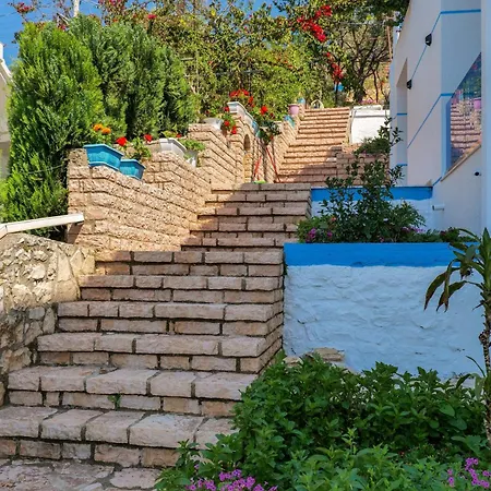 Fabeno Guest house 3*